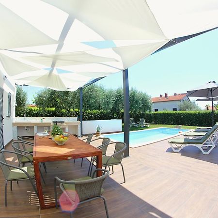 אומאג Villa Fjaka מראה חיצוני תמונה